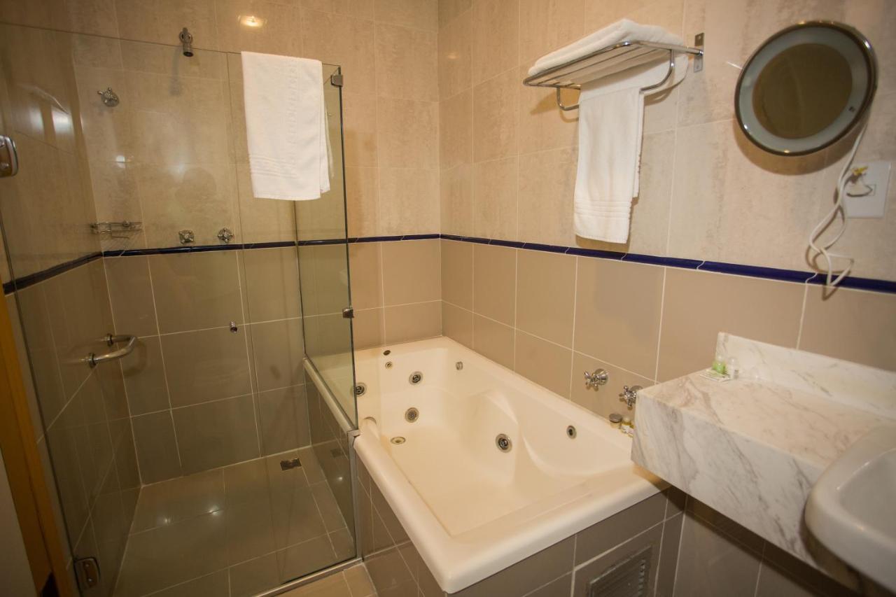 Queen Room Spa Bath