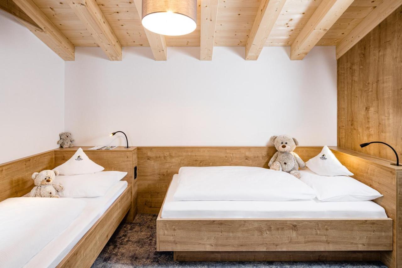 Deluxe Family Suite