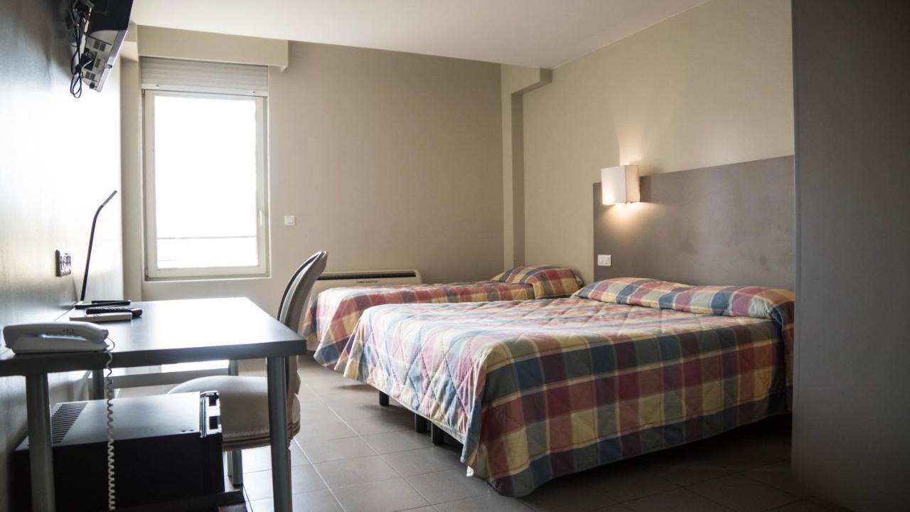Deluxe Triple Room,961575409:JPEG