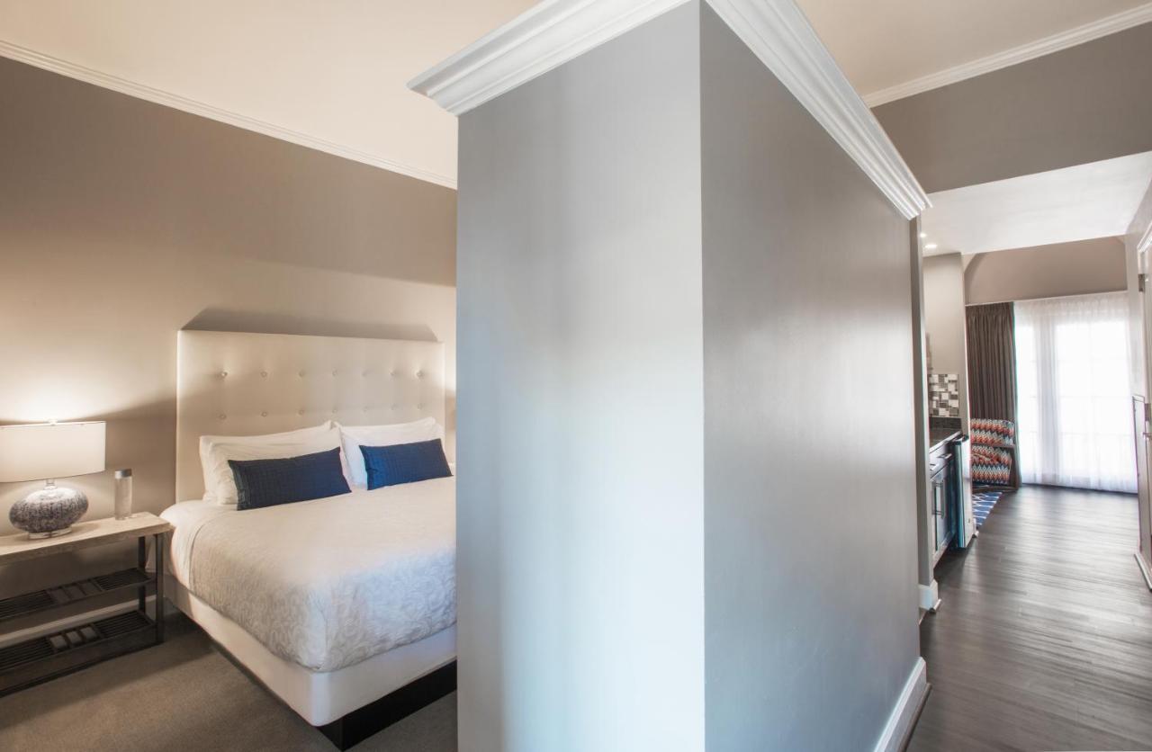 Premier King Flat