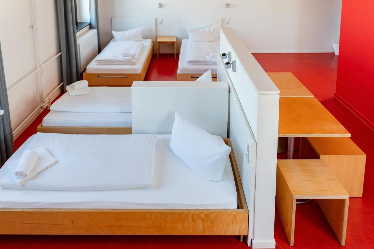 Sextuple Room