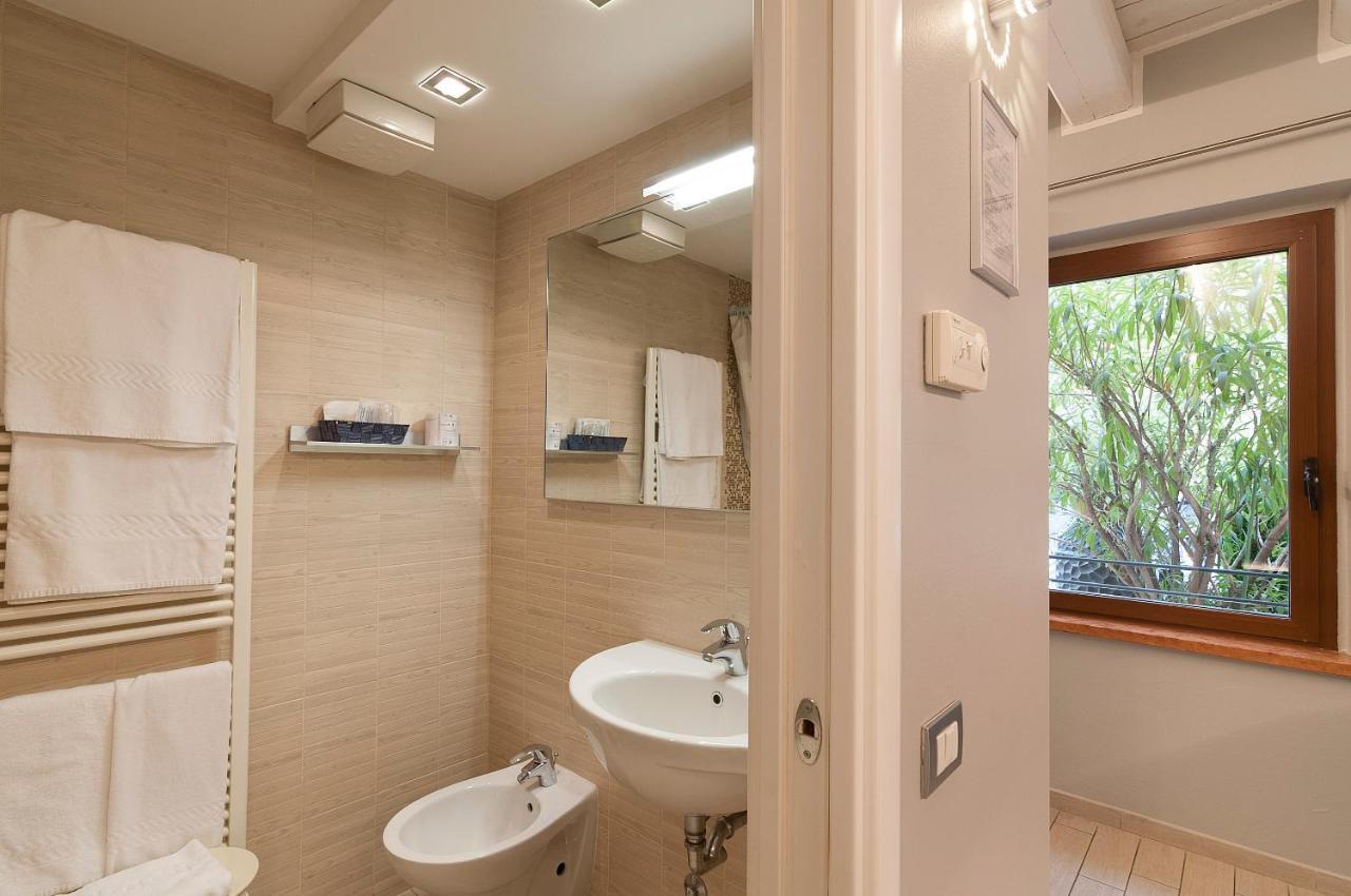 Queen Room Disable Bathroom Annex