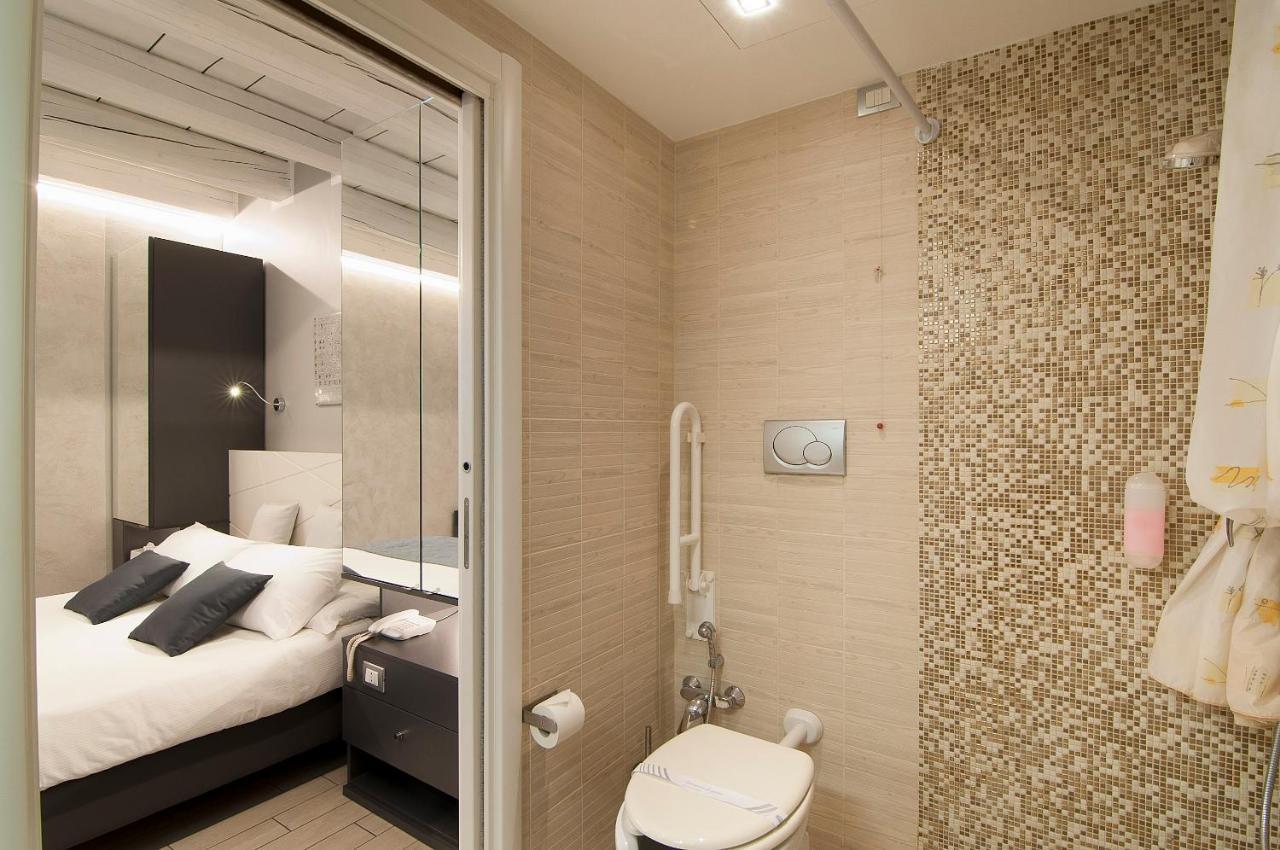 Queen Room Disable Bathroom Annex