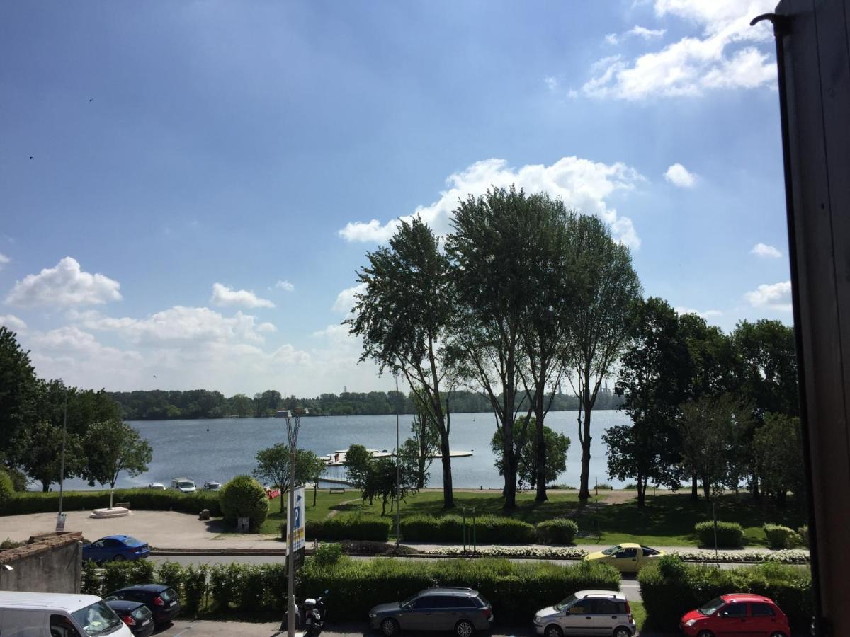 Deluxe Double or Twin Room Lake View