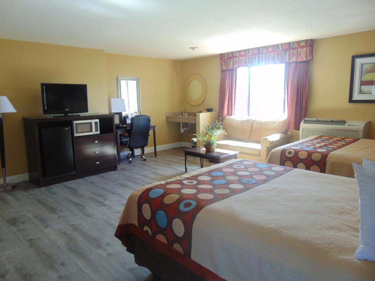 Studio Suite Two Queen Beds Non-Smoking