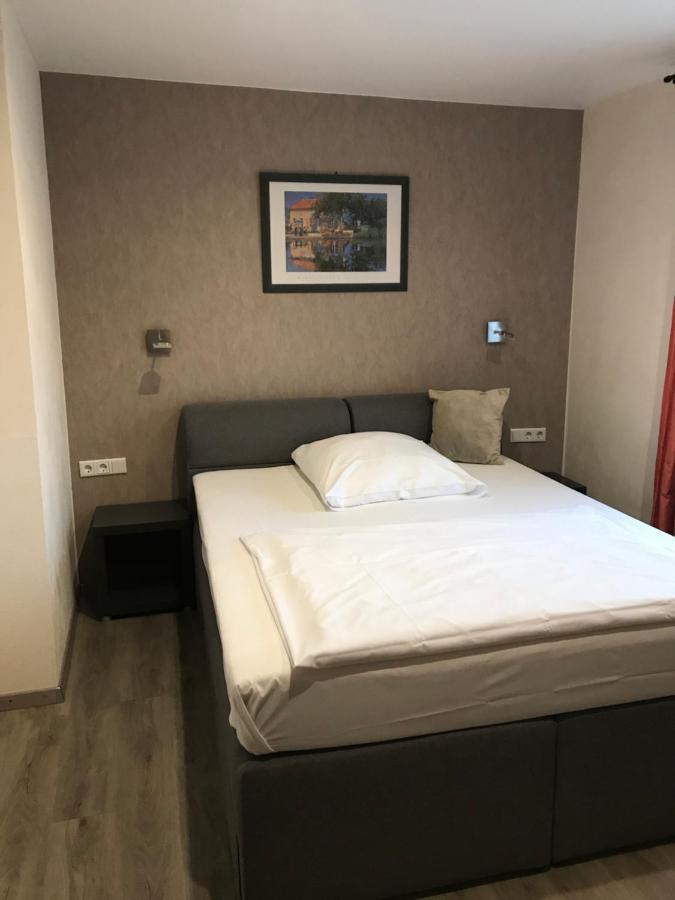 Double Room,965845996:JPEG