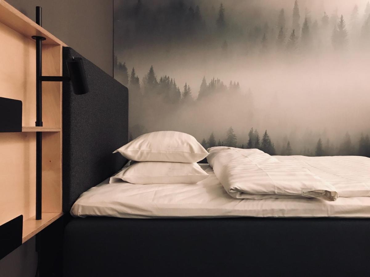 Single Room without Window