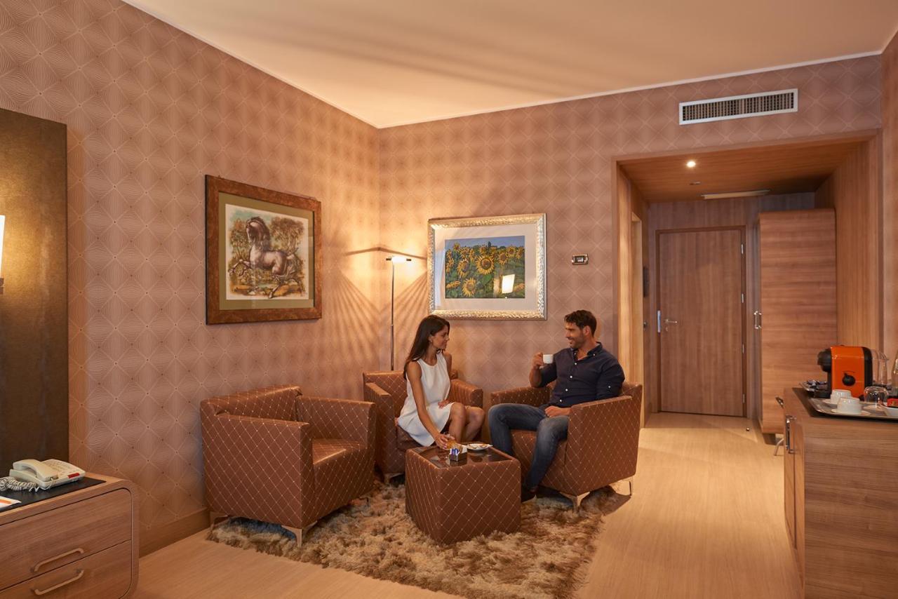 Classic Suite,294930140:JPEG