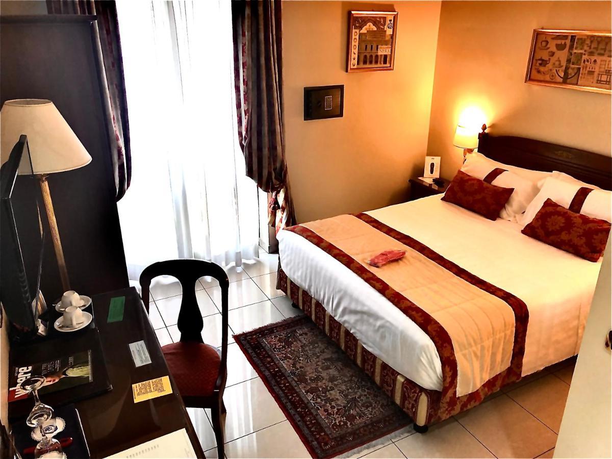 Double Room,685771326:JPEG