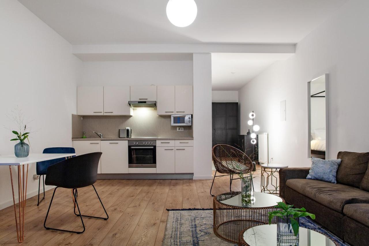 Studio Apartment,966702958:JPEG