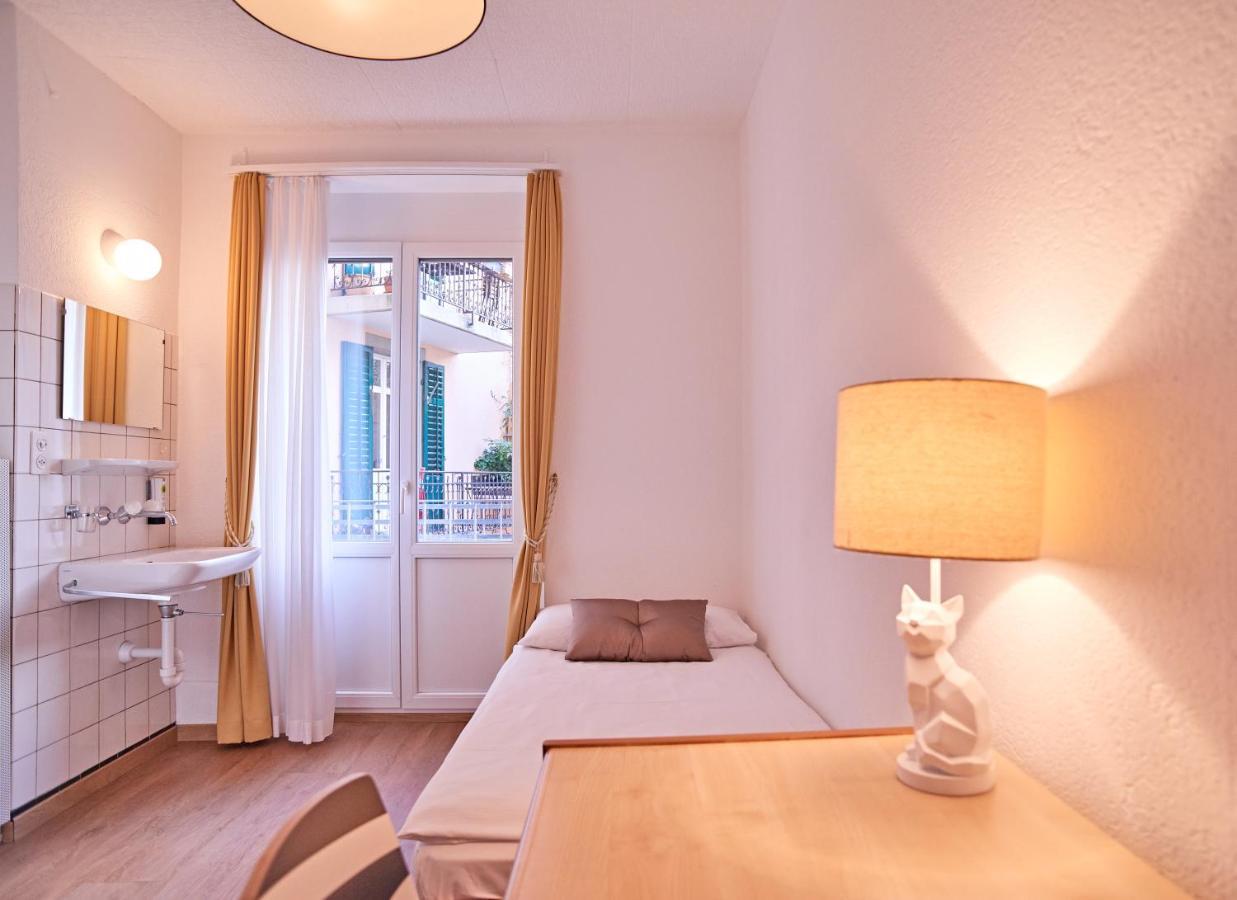 Single Room,967416004:JPEG