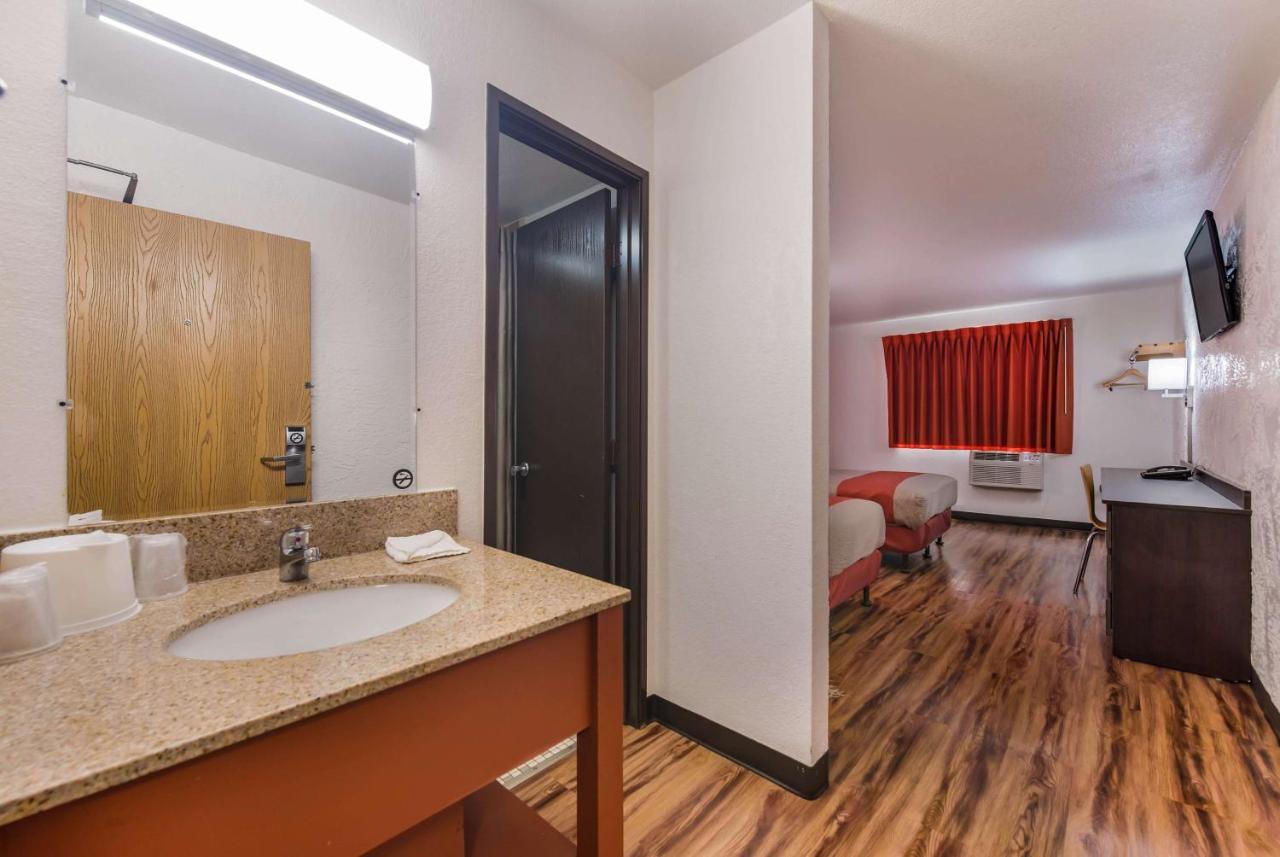 Quadruple Room - Non-Smoking