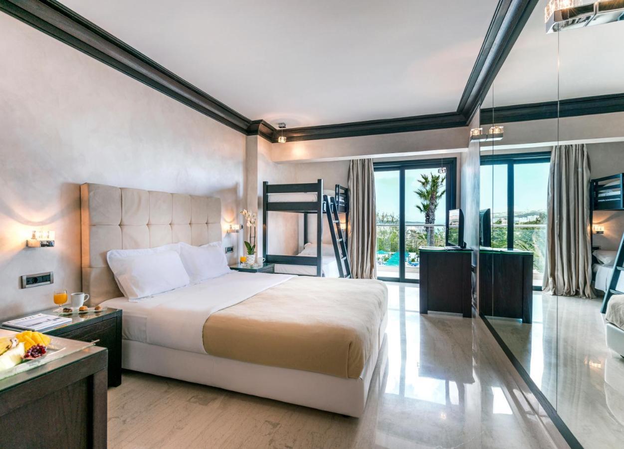 Quadruple Room with Sea View,967727701:JPEG