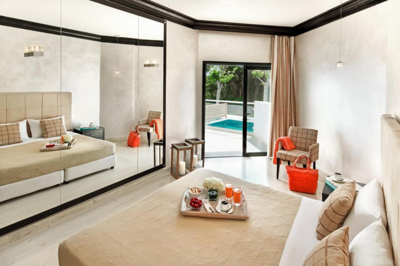 Twin Room with Private Pool,967727701:JPEG