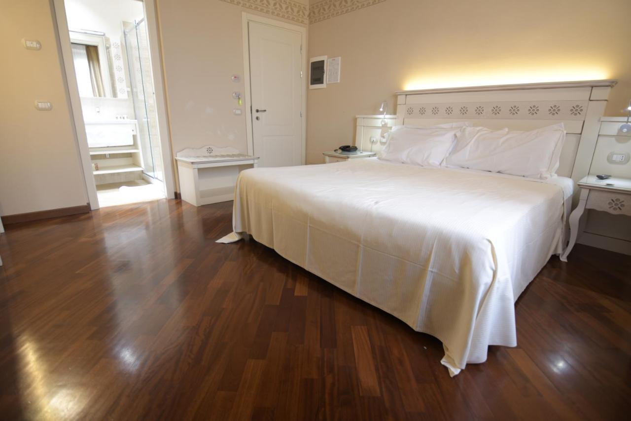 Deluxe Double or Twin Room,1439613700:JPEG
