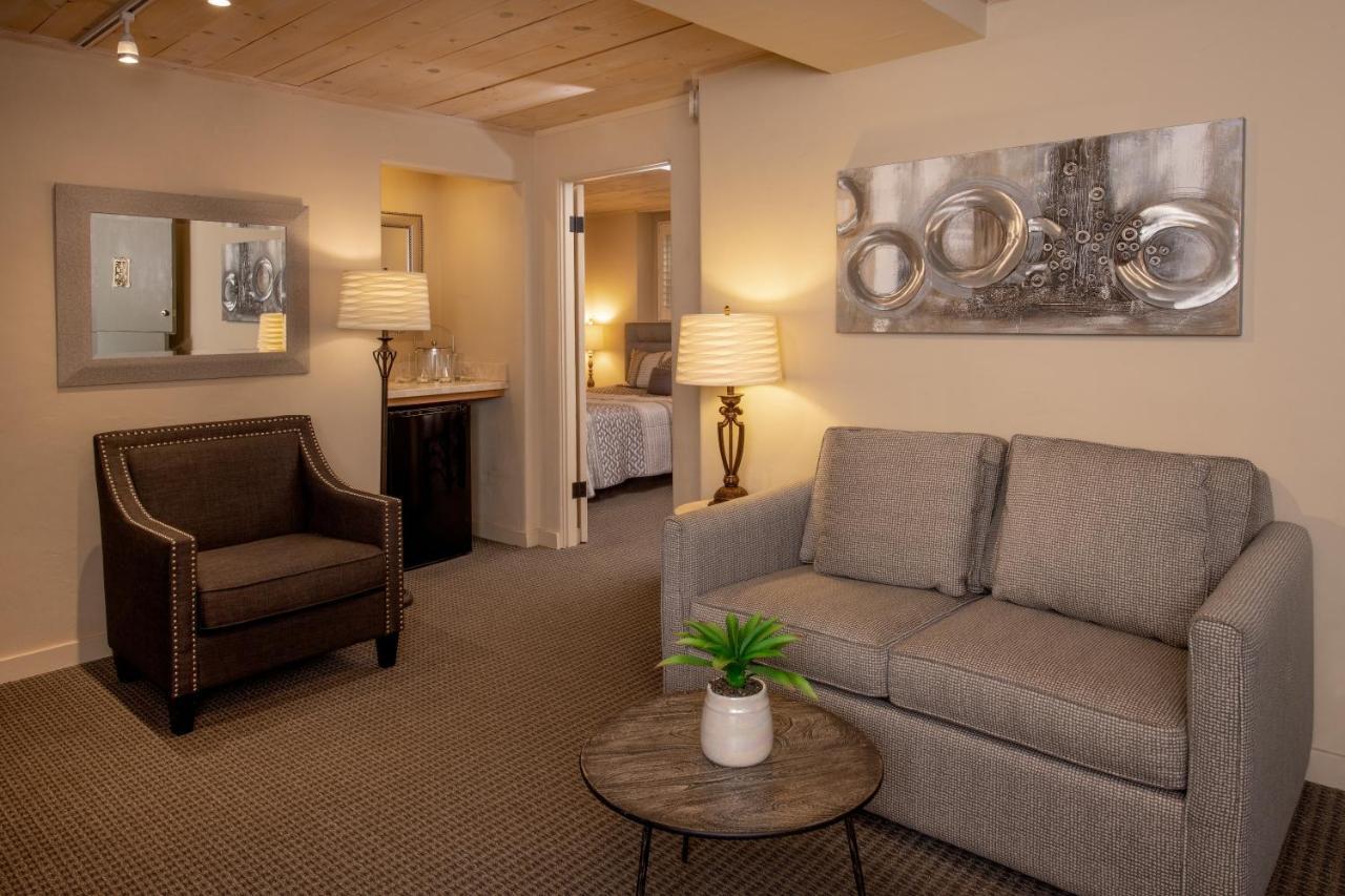 Standard Double Suite