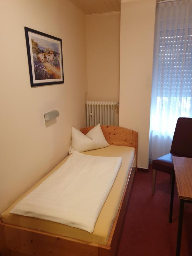 Single Room with Shared Toilet,967733803:JPEG