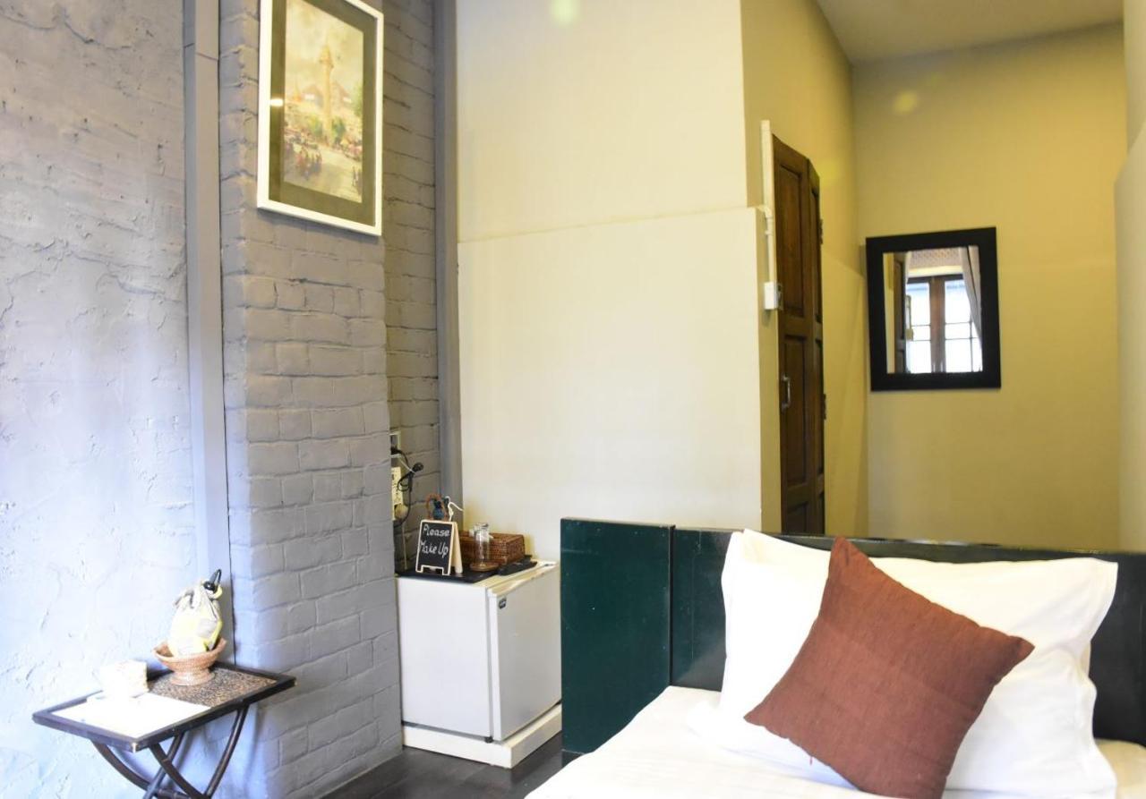 Single Room Street View