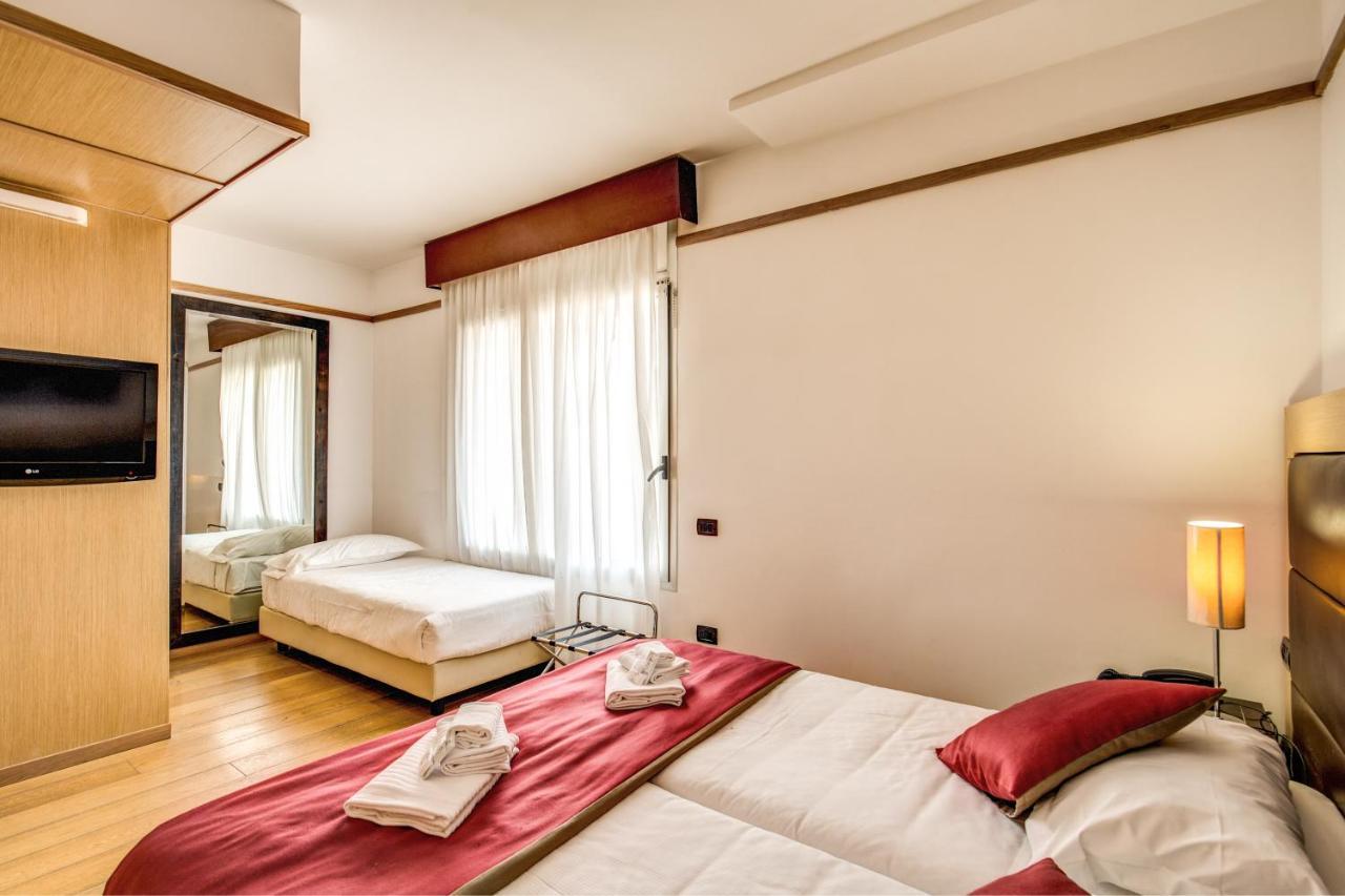 Standard Triple Room,967975624:JPEG