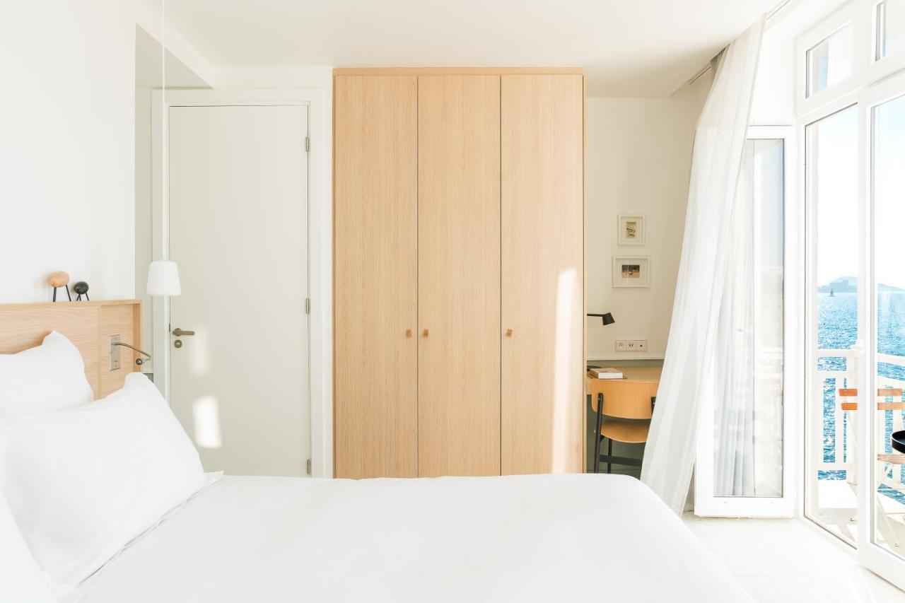 Deluxe Double Room with Balcony,968833879:JPEG