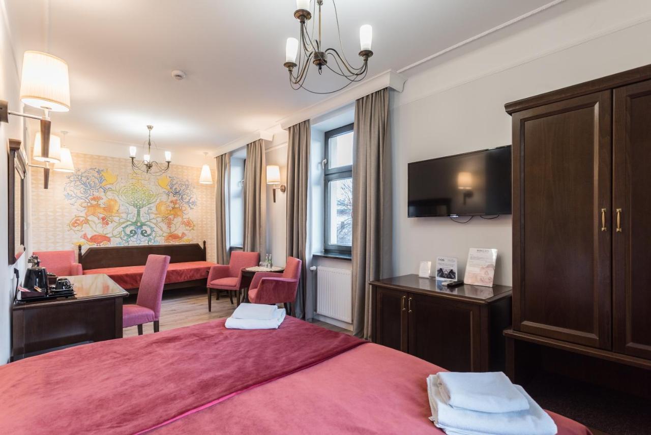 Deluxe Room,1015354354:JPEG