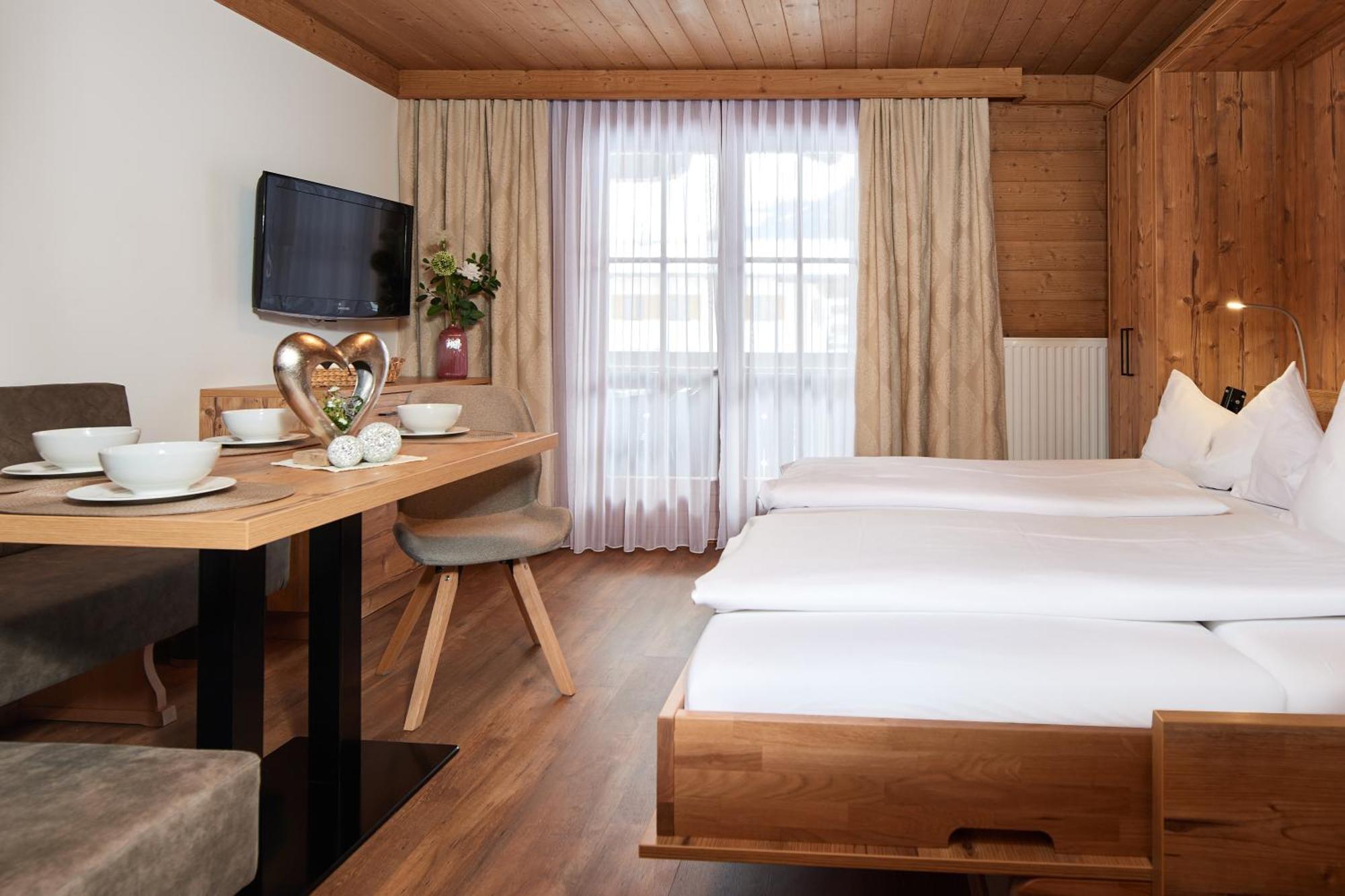 Superior Appartement met 1 Slaapkamer en Balkon - Bijgebouw