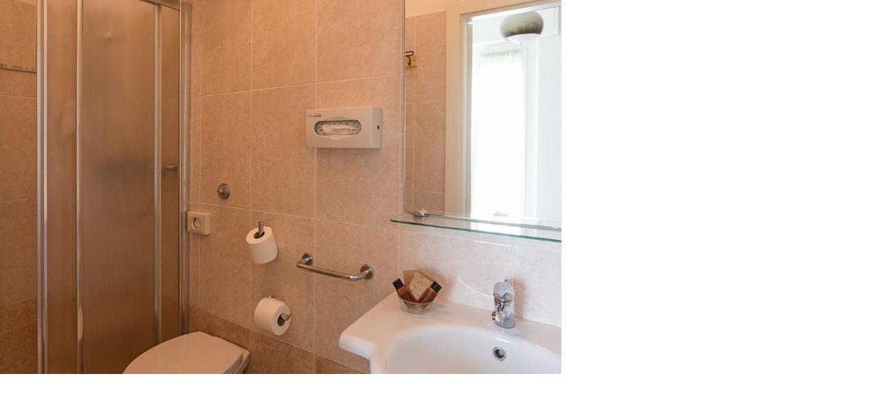 Standard Double Room,970329559:JPEG