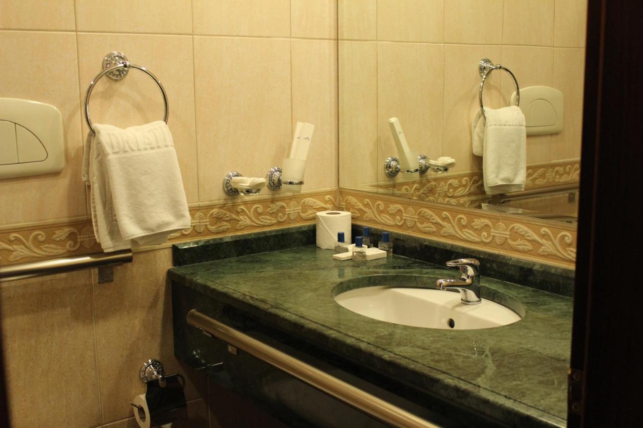 Double or Twin Room Disability Access