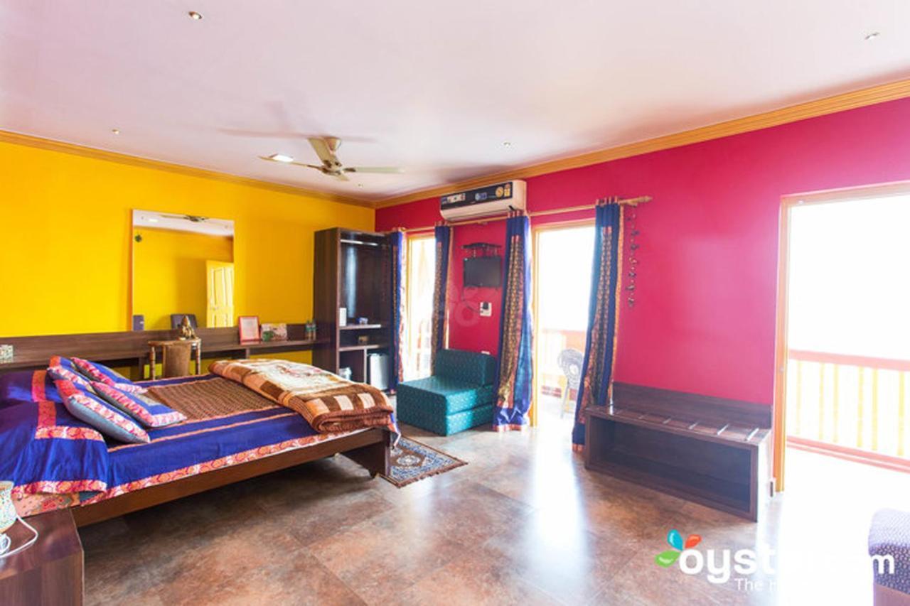 Super Deluxe Room Private Balcony & Ganga View