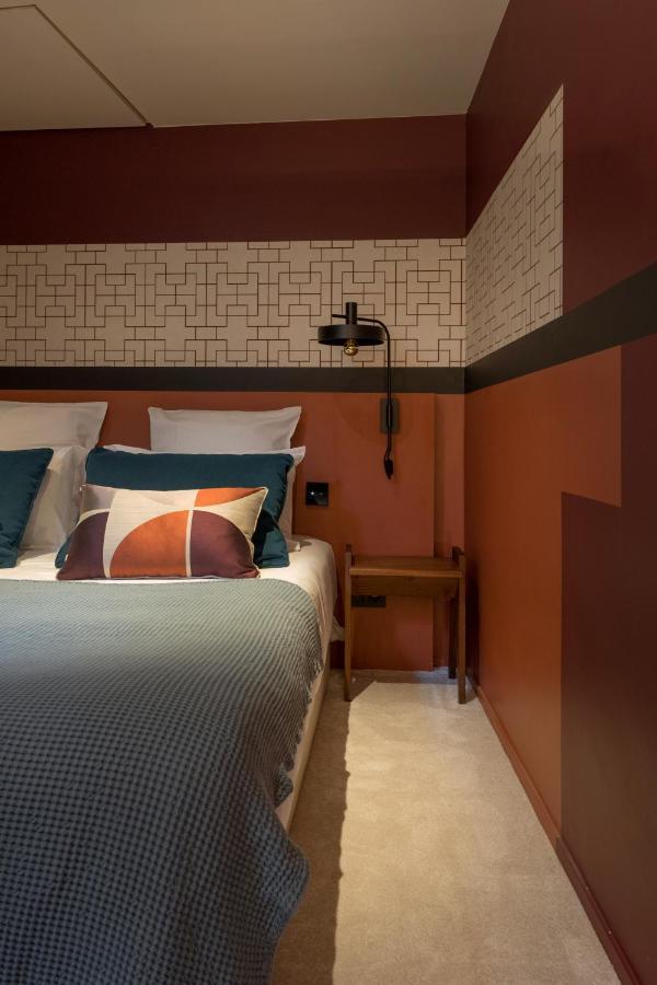 Terracotta Junior Suite,970934533:JPEG
