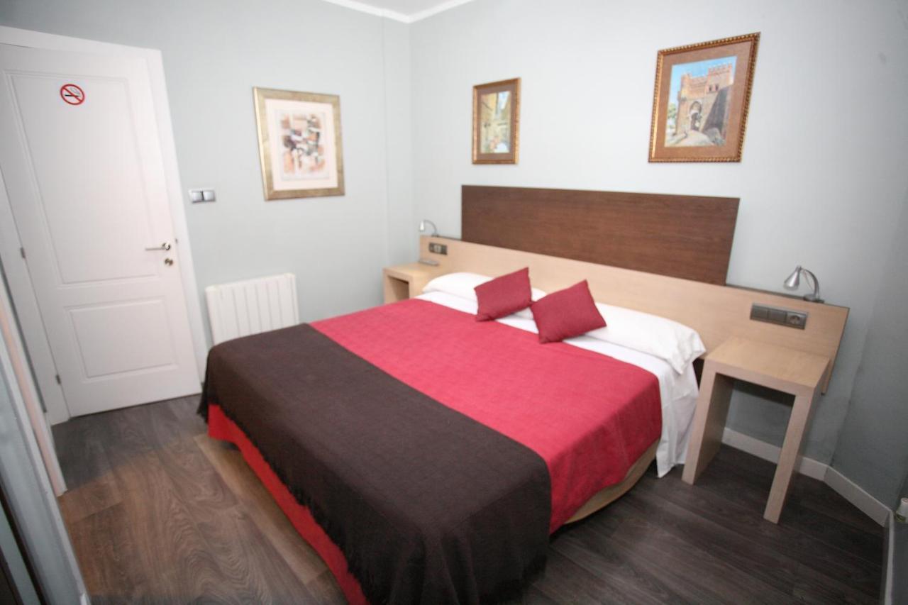 Double or Twin Room,339102439:JPEG