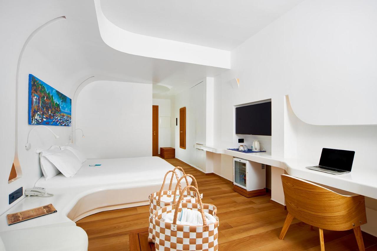 Junior Suite Superior Harbor View Spa Access