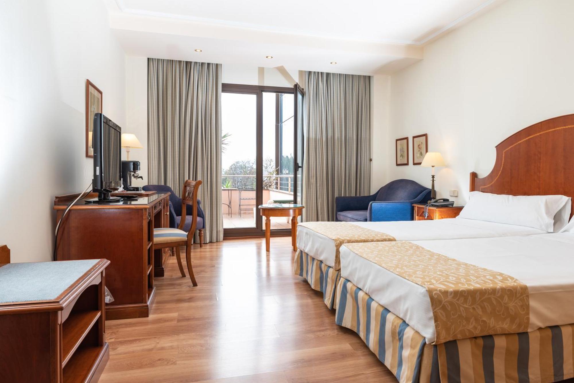 Deluxe Double or Twin Room Balcony