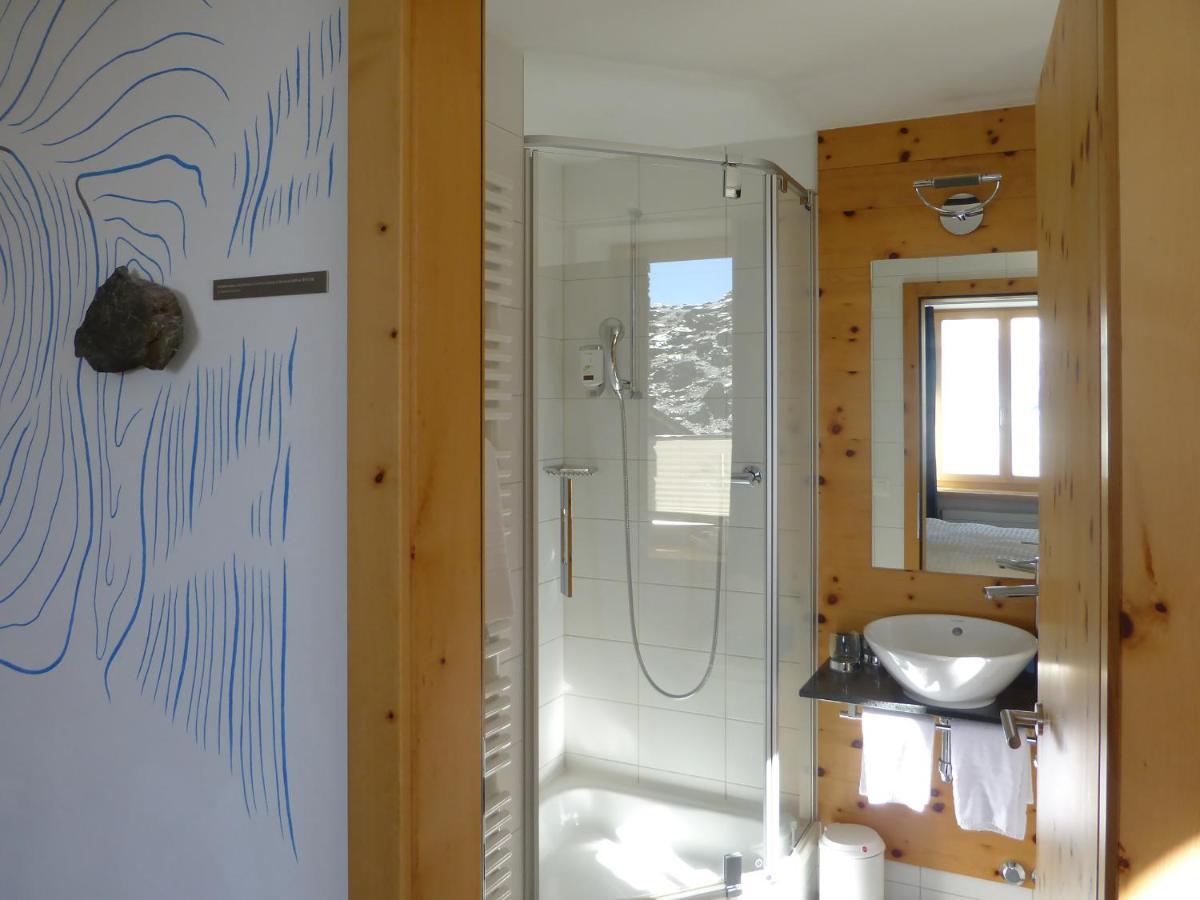 Double Room with Matterhorn View,972229633:JPEG