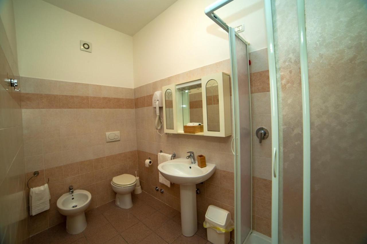Quadruple Room,1609774649:JPEG