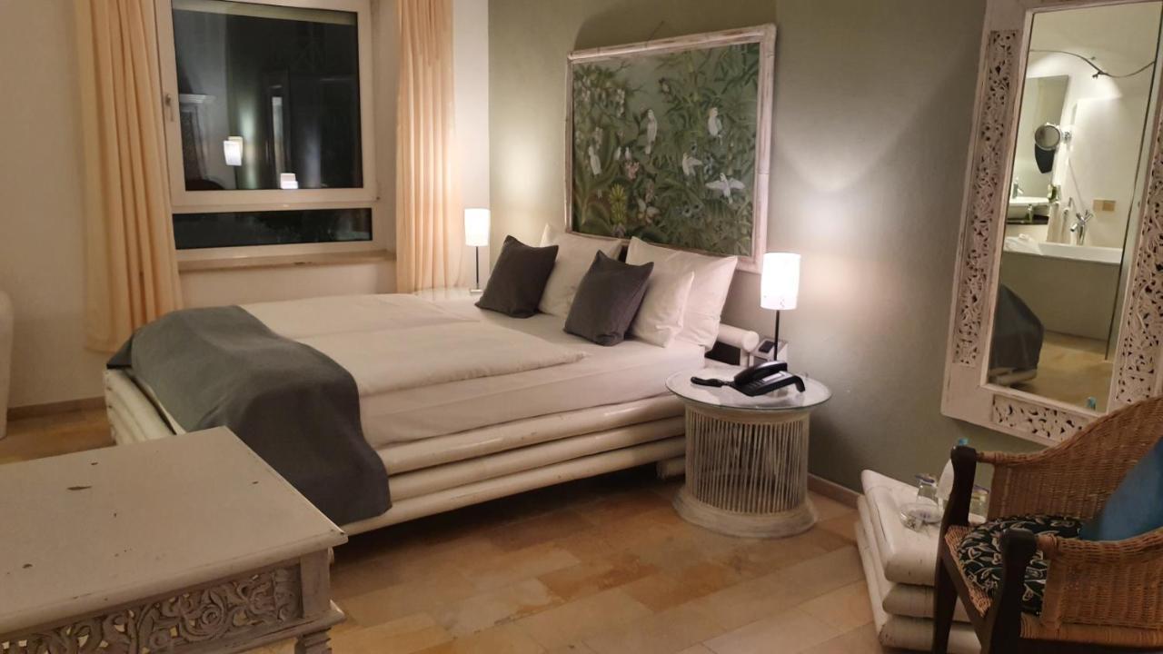 Double Room,974638828:JPEG