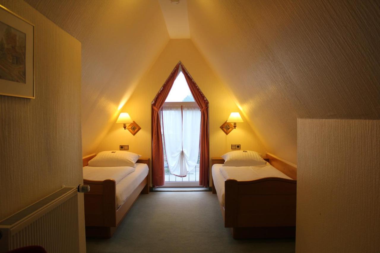 Double or Twin Room,974657101:JPEG