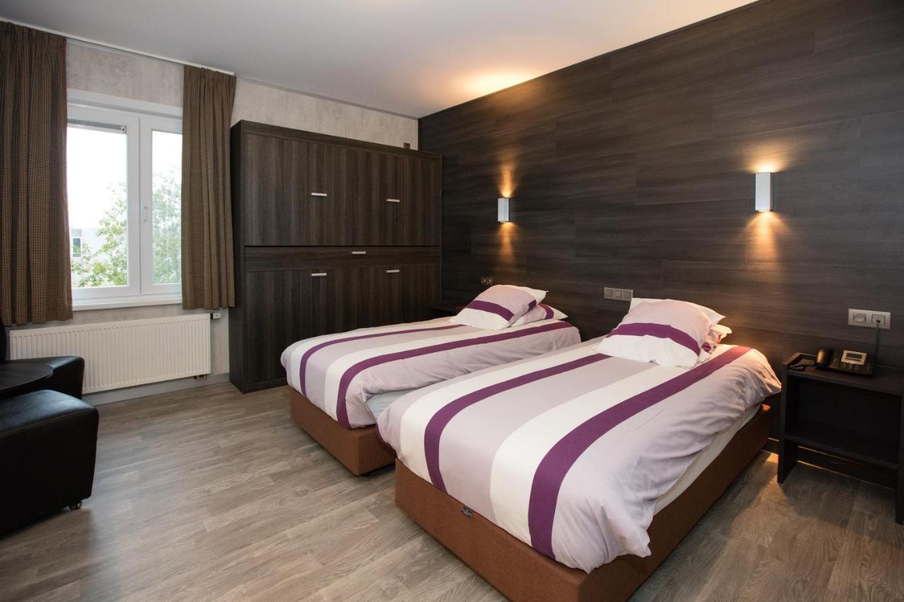Standard Twin Room,1710071505:JPEG