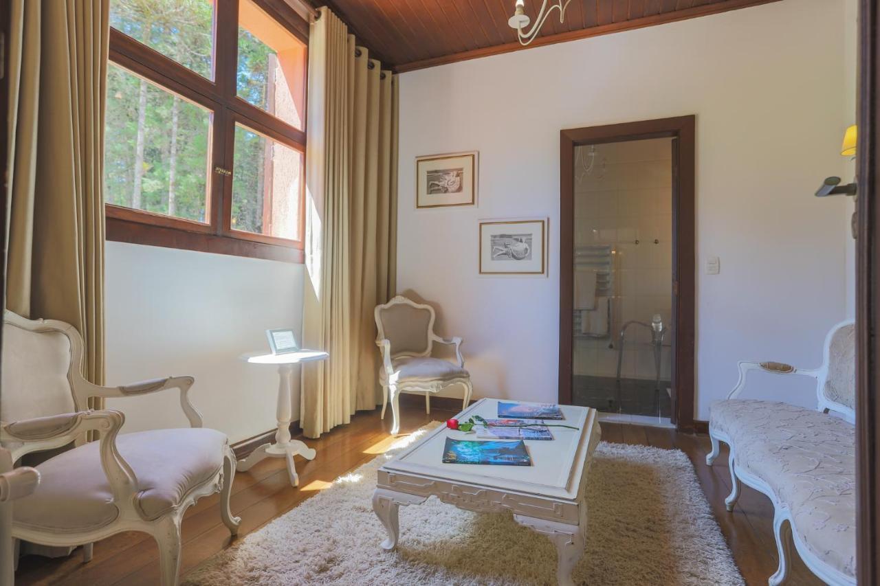 Deluxe King Suite