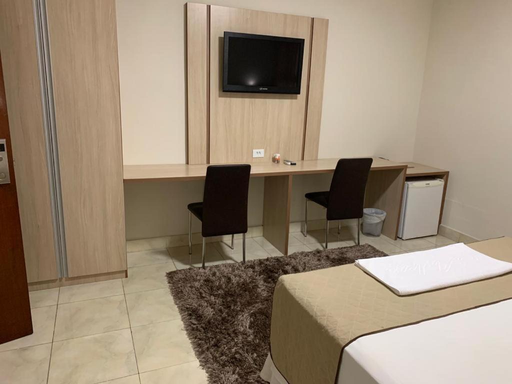Deluxe Double or Twin Room,974897581:JPEG