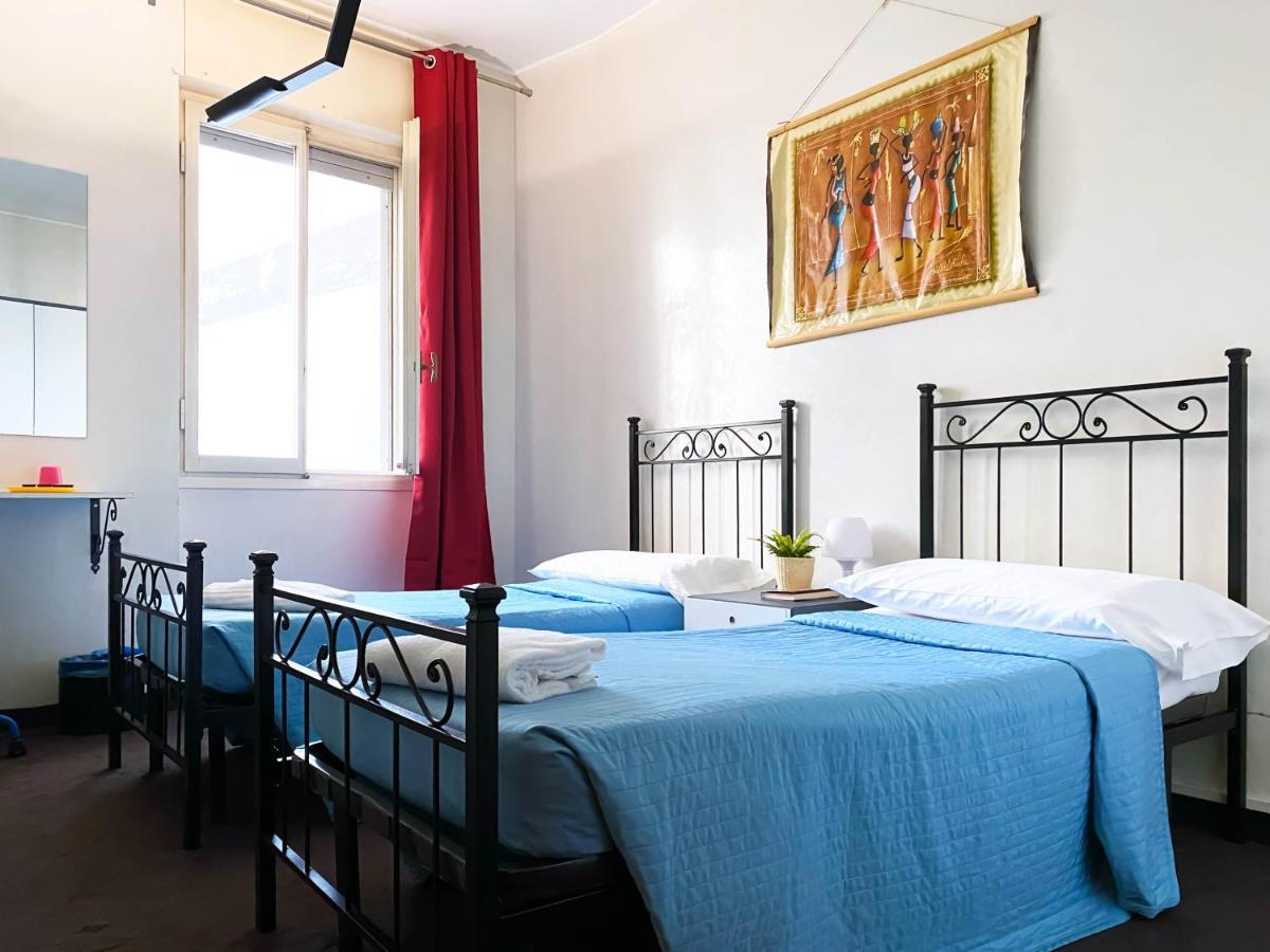 Quarto Duplo ou Twin com Casa de Banho Partilhada