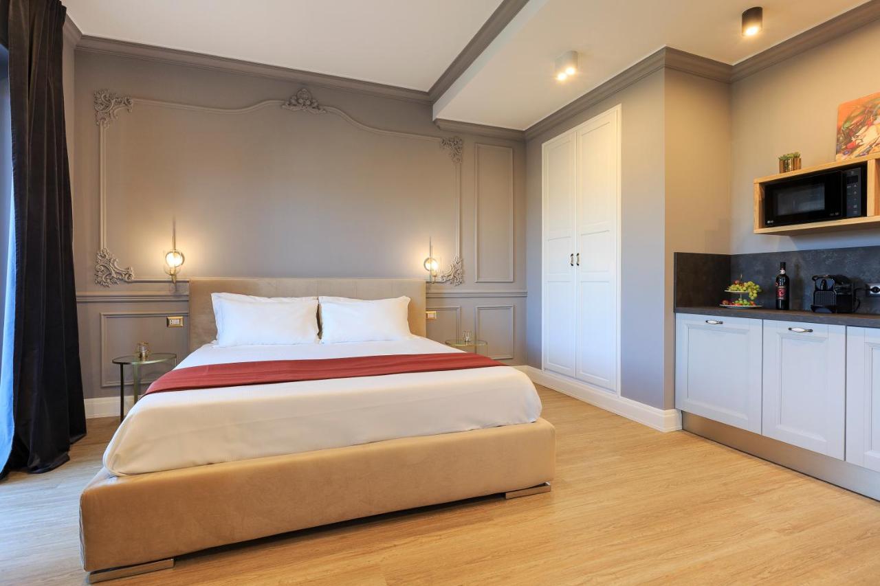 Superior King Room,975709600:JPEG