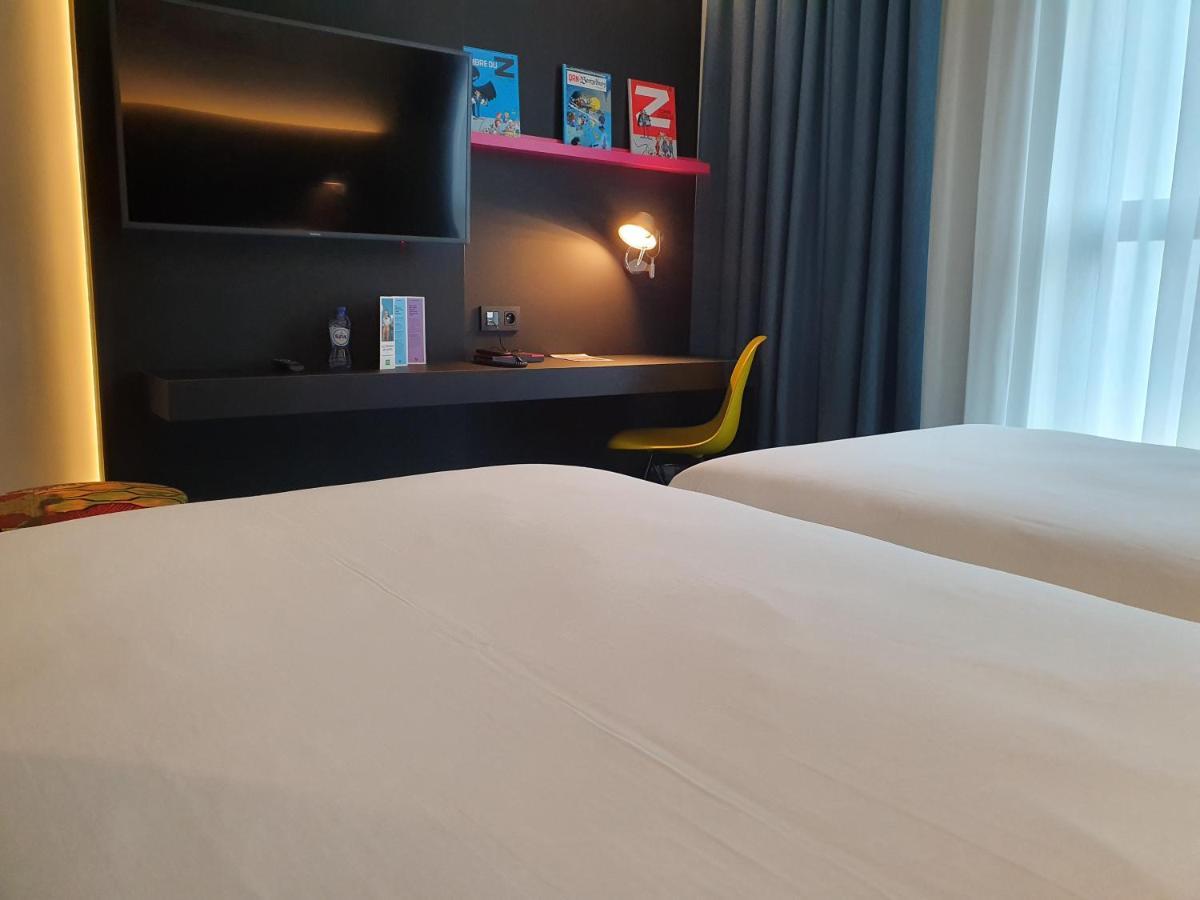 Twin Room,976091953:JPEG