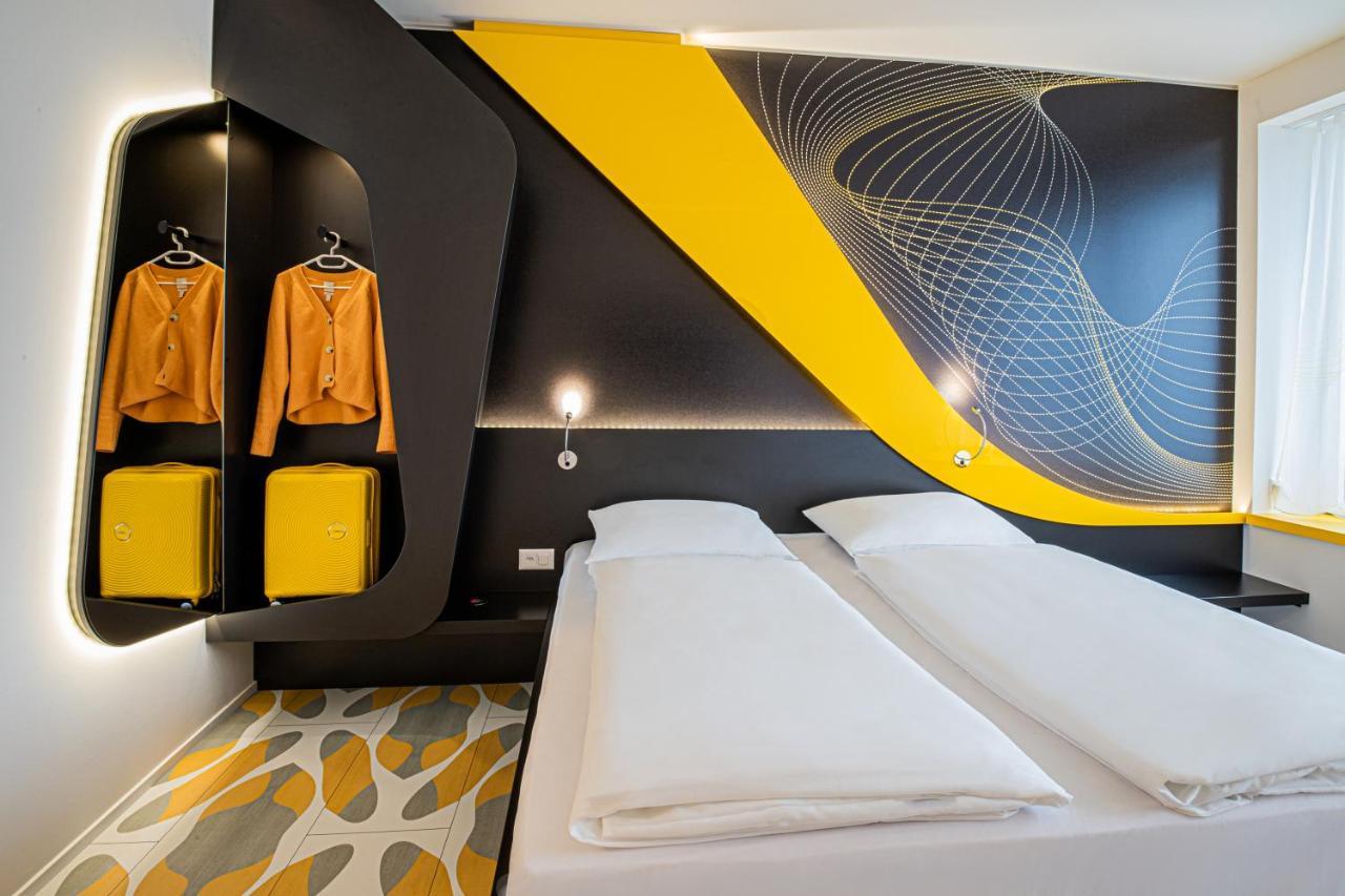 Double Room,1661157041:JPEG