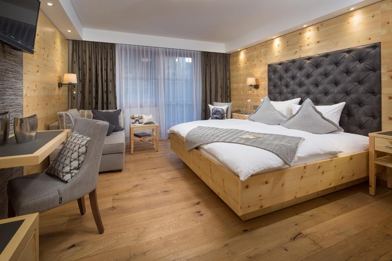 Luxury Triple Room,464237985:JPEG
