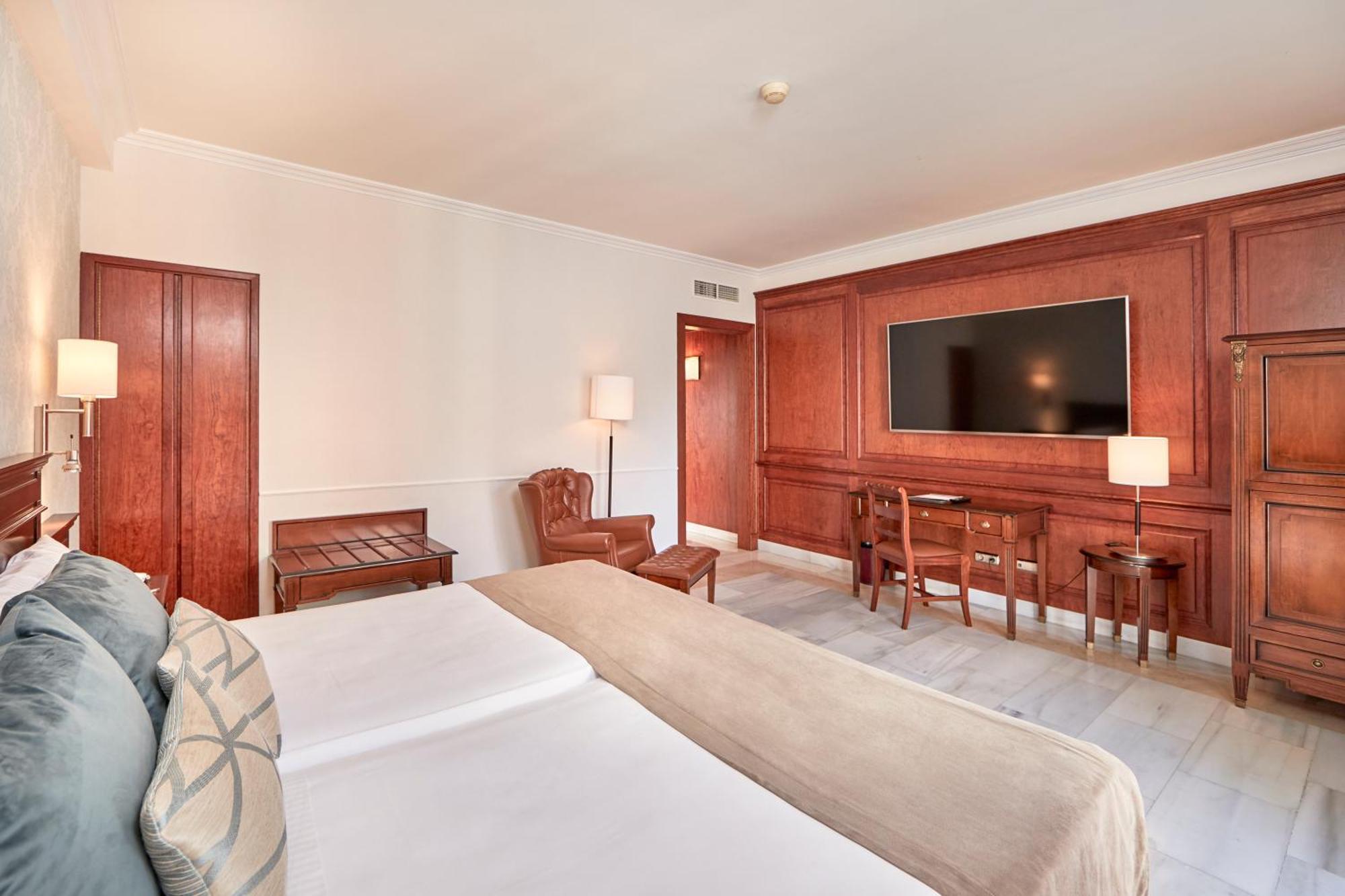 Superior Double or Twin Room,977167096:JPEG