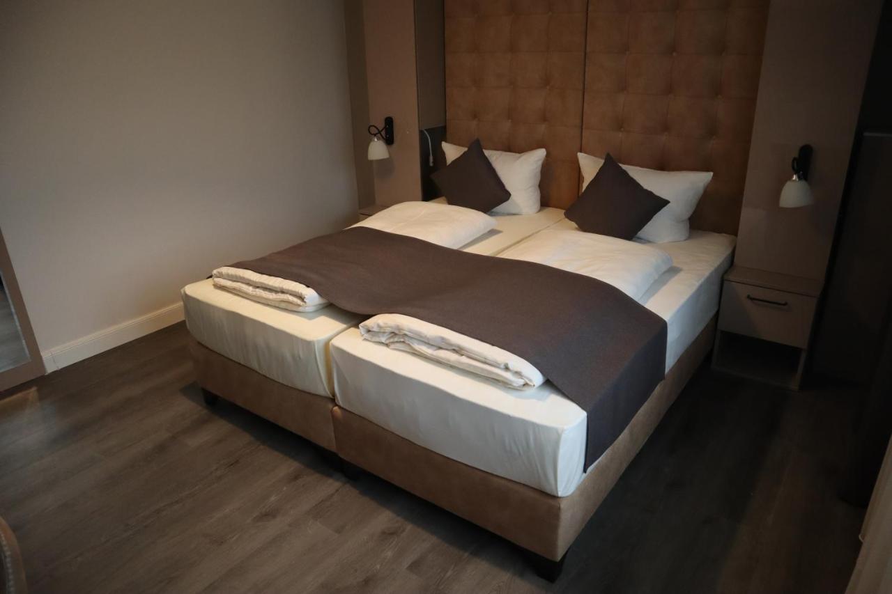 Deluxe Double Room,977274973:JPEG