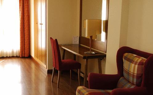 Triple Room,1584454444:JPEG