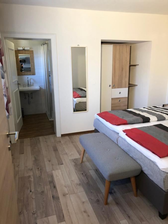 One-Bedroom Apartment,977664145:JPEG