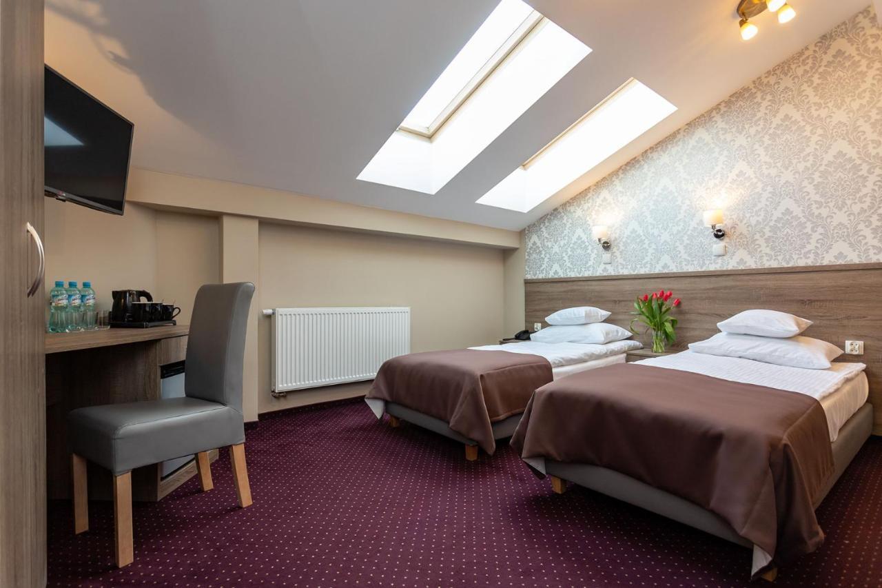 Twin Room,1224416710:JPEG